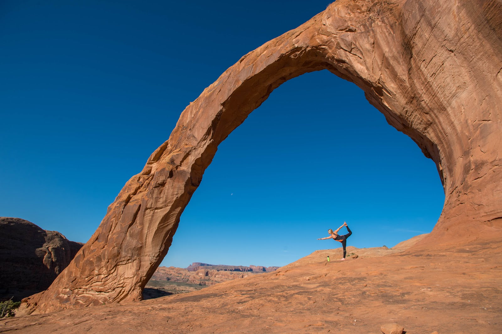 Why You Should Do Yoga Outside